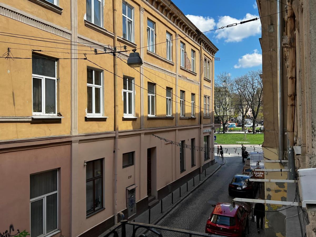Apartment Lesya Kurbasa ลวีฟ ภายนอก รูปภาพ