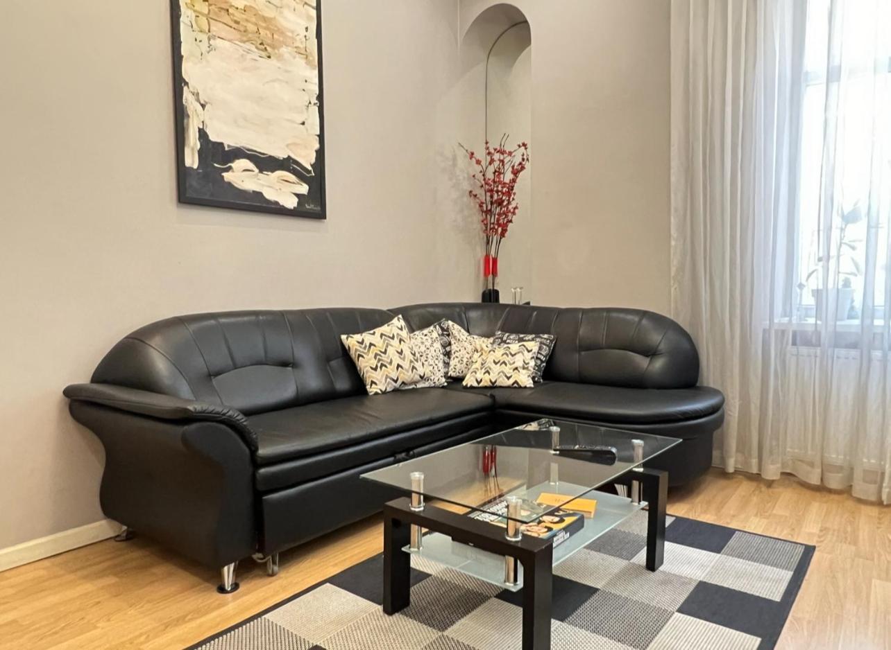 Apartment Lesya Kurbasa ลวีฟ ภายนอก รูปภาพ