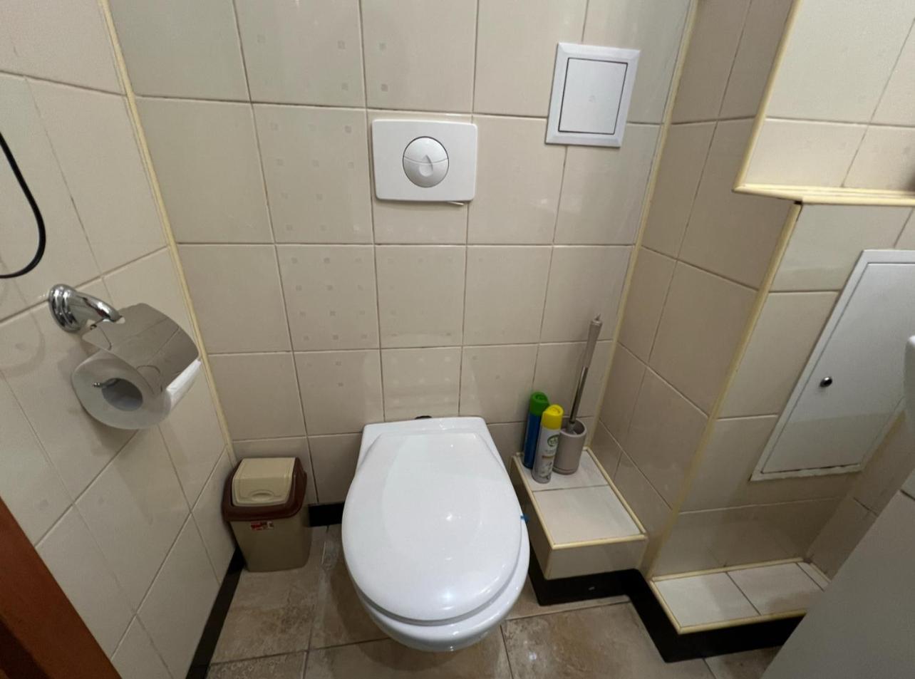 Apartment Lesya Kurbasa ลวีฟ ภายนอก รูปภาพ