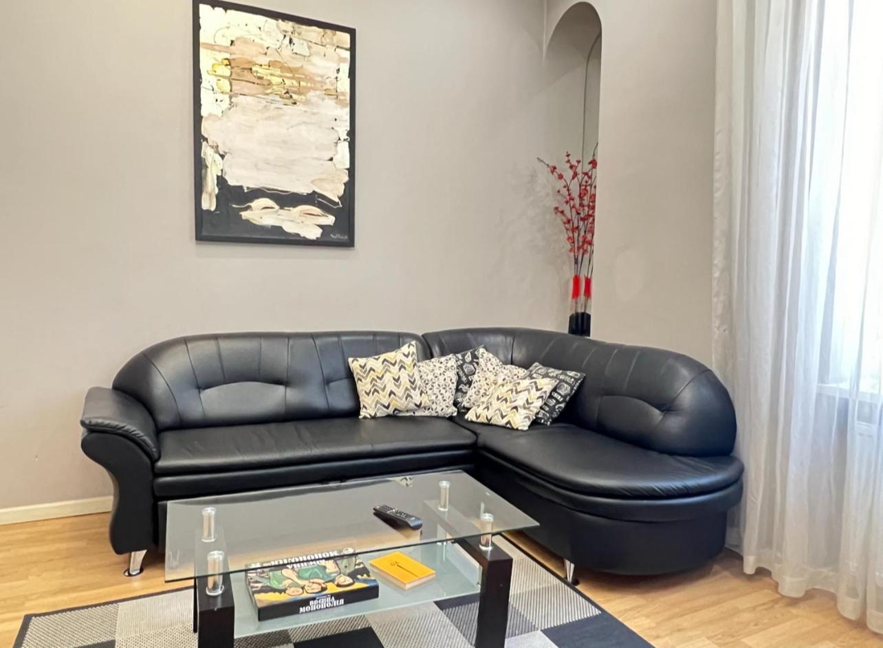 Apartment Lesya Kurbasa ลวีฟ ภายนอก รูปภาพ
