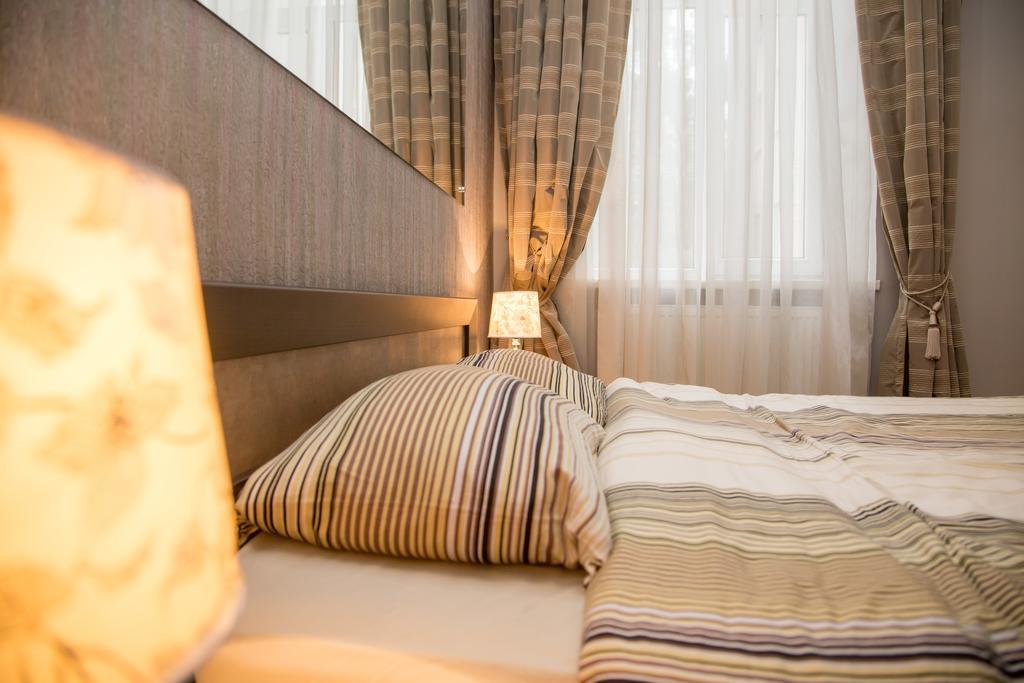Apartment Lesya Kurbasa ลวีฟ ภายนอก รูปภาพ